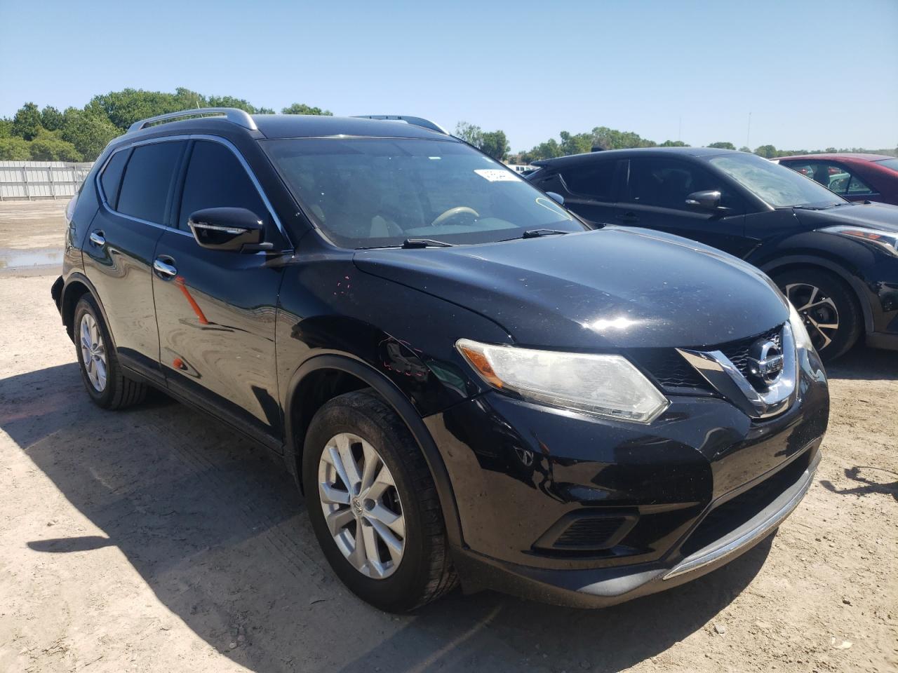 NISSAN ROGUE S 2015 with VIN KNMAT2MT9FP535789 - Photo from auction