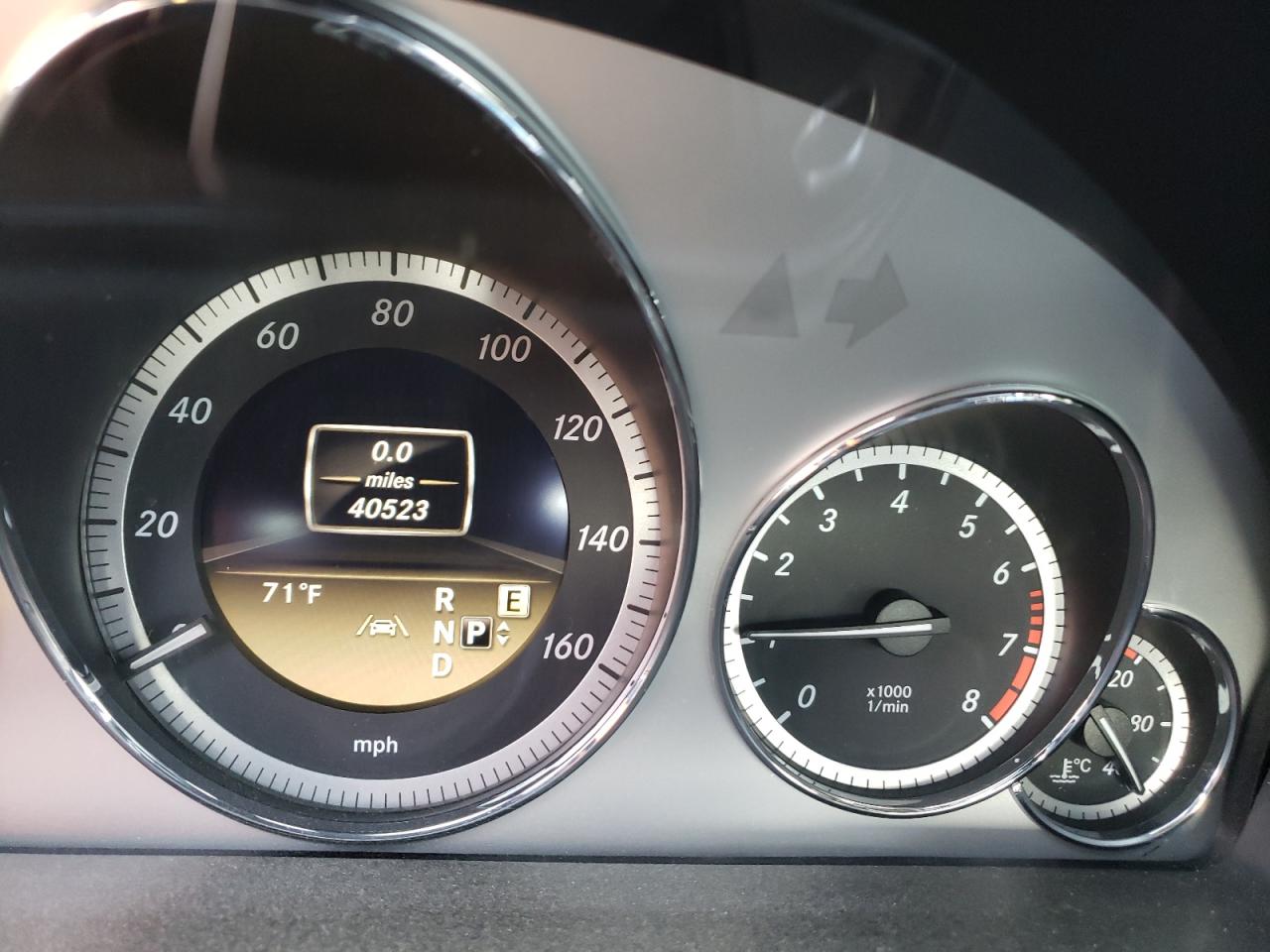 Photo 8 from auction – 2012 MERCEDES-BENZ E 550 4MAT with VIN WDDHF9BB2CA635634