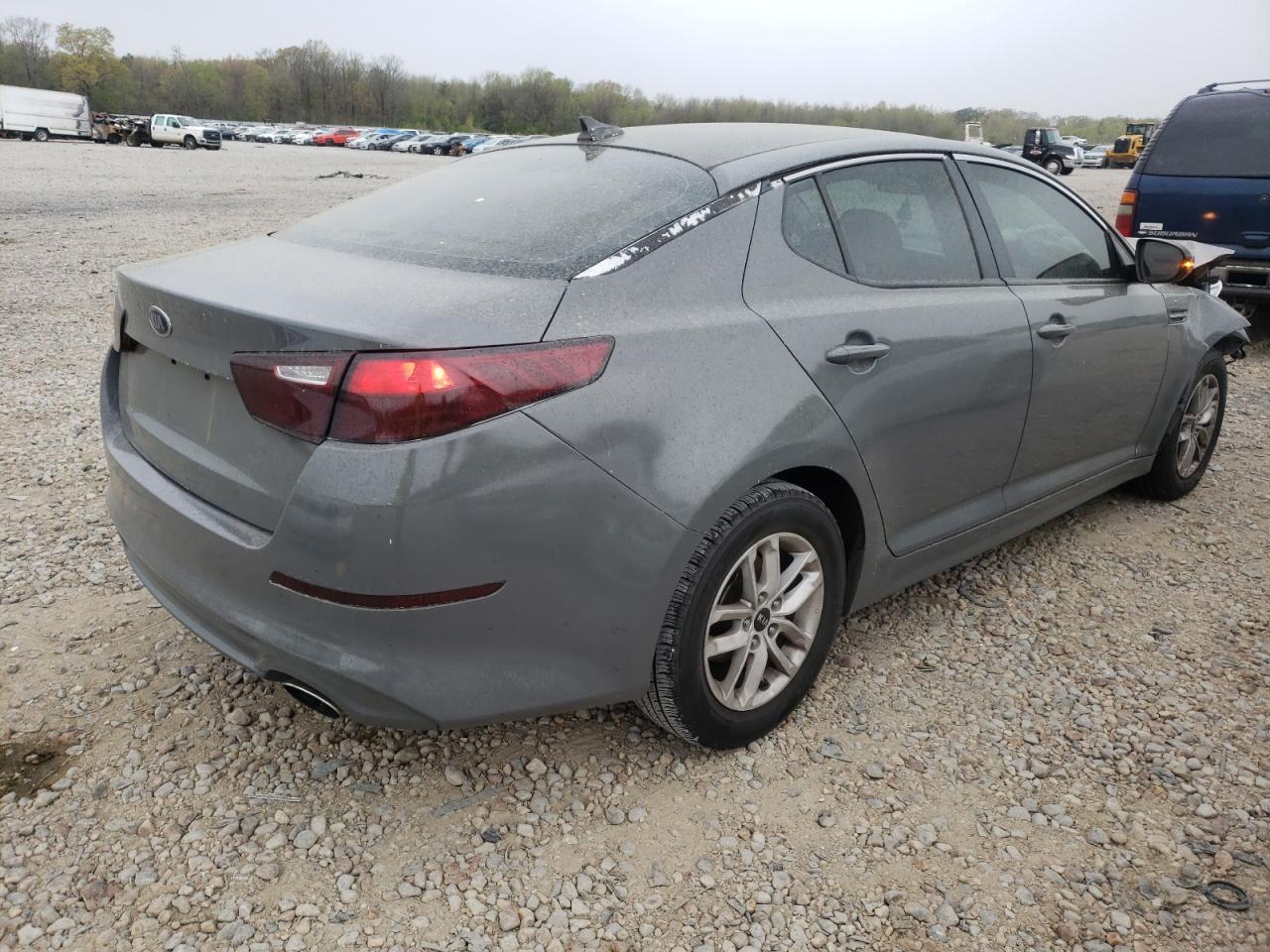 Photo 4 from auction – 2015 KIA OPTIMA LX with VIN 5XXGM4A71FG441763