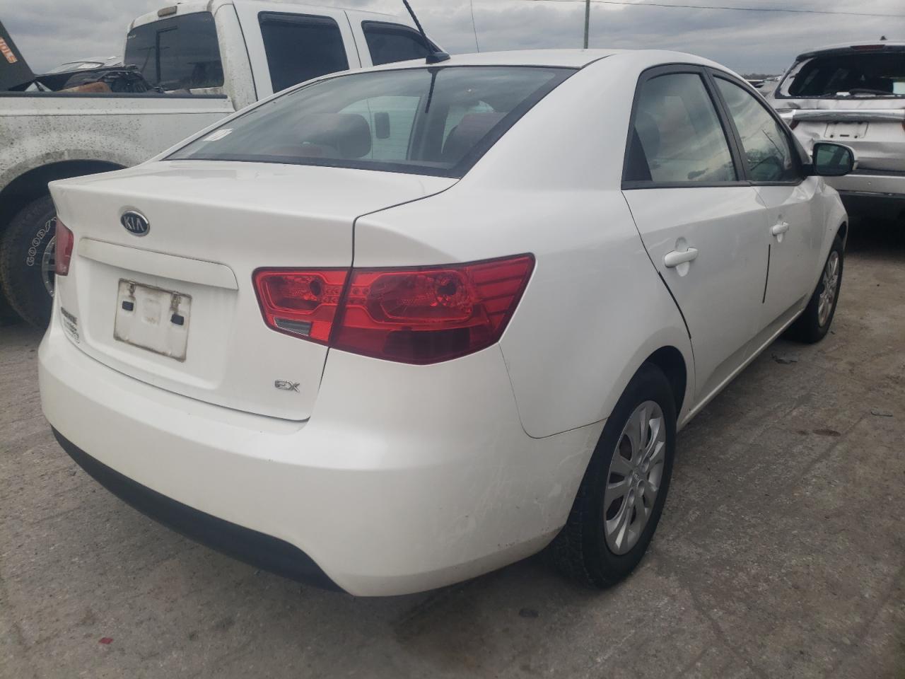 Photo 4 from auction – 2011 KIA FORTE EX with VIN KNAFU4A24B5416898