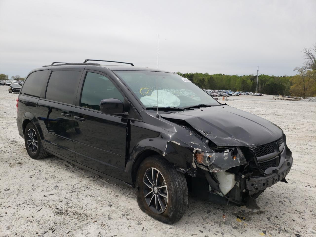DODGE GRAND CARA 2017 with VIN 2C4RDGEG0HR755645 - Photo from auction