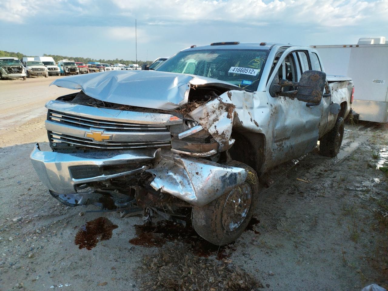 Photo 2 from auction – 2015 CHEVROLET SILVERADO with VIN 1GC1KUEGXFF156371