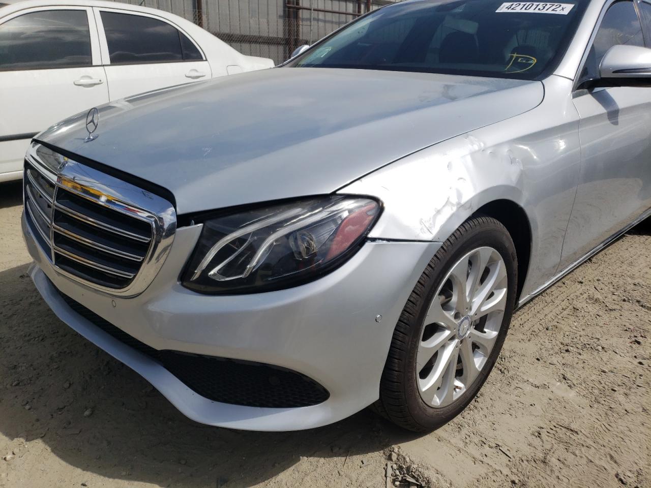 Photo 9 from auction – 2017 MERCEDES-BENZ E 300 with VIN WDDZF4JB2HA187508