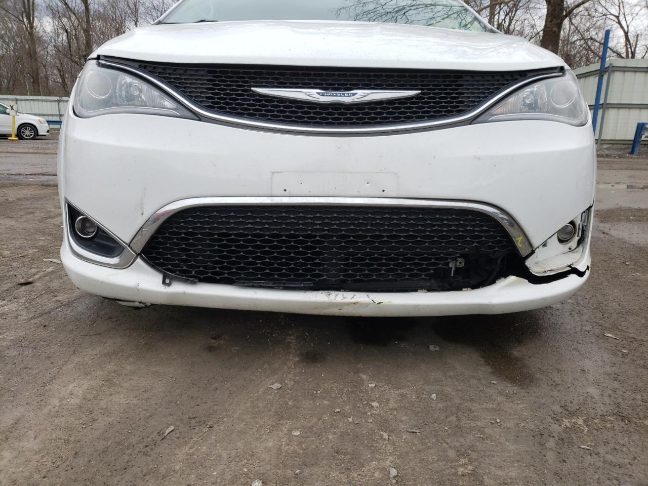 Photo 9 from auction – 2017 CHRYSLER PACIFICA T with VIN 2C4RC1BG6HR794258