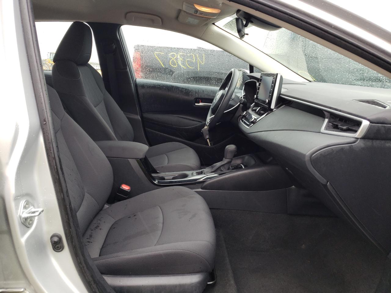 Photo 5 from auction – 2020 TOYOTA COROLLA LE with VIN 5YFEPRAE4LP024957