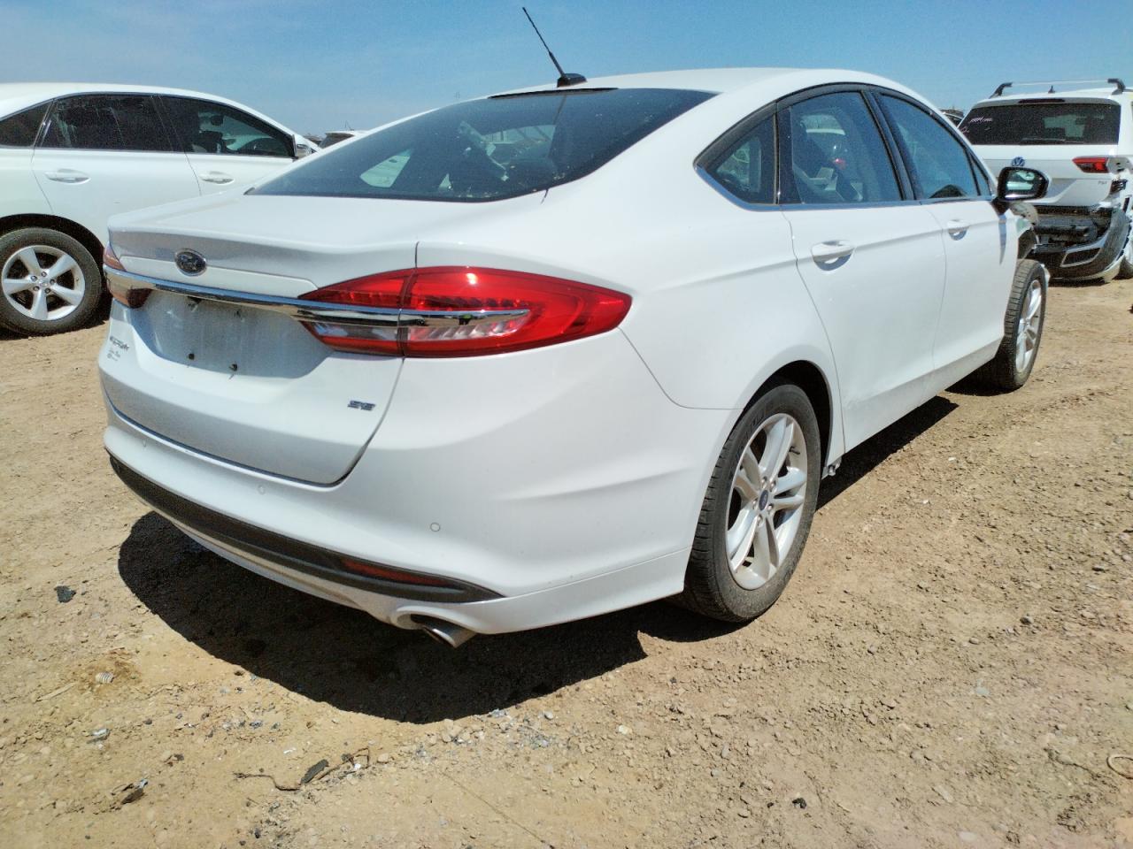 Photo 4 from auction – 2018 FORD FUSION SE with VIN 3FA6P0H77JR229936