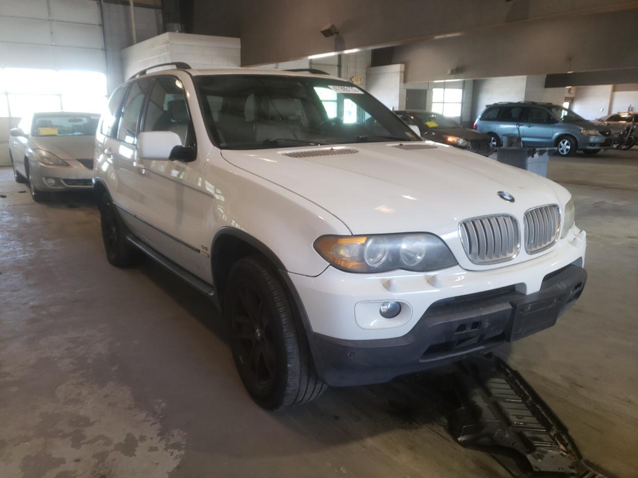 BMW X5 4.4I 2006 with VIN 5UXFB53586LV29288 - Photo from auction