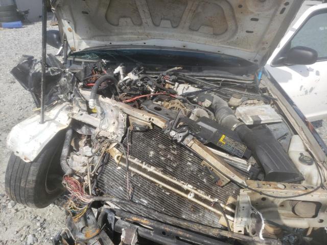 Photo 7 from auction – 2007 FORD CROWN VICT with VIN 2FAFP71W87X121331