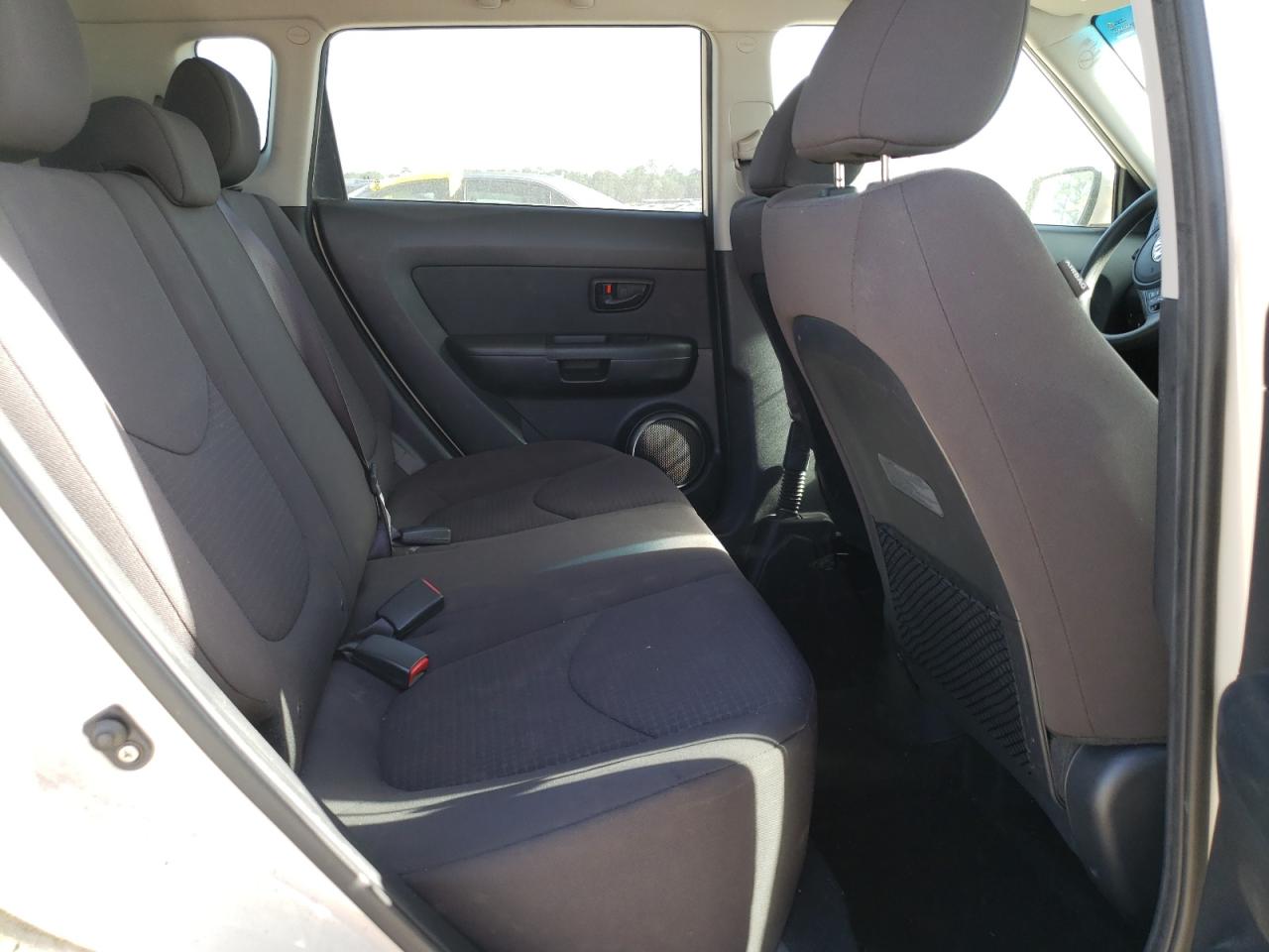 Photo 6 from auction – 2013 KIA SOUL with VIN KNDJT2A5XD7756921