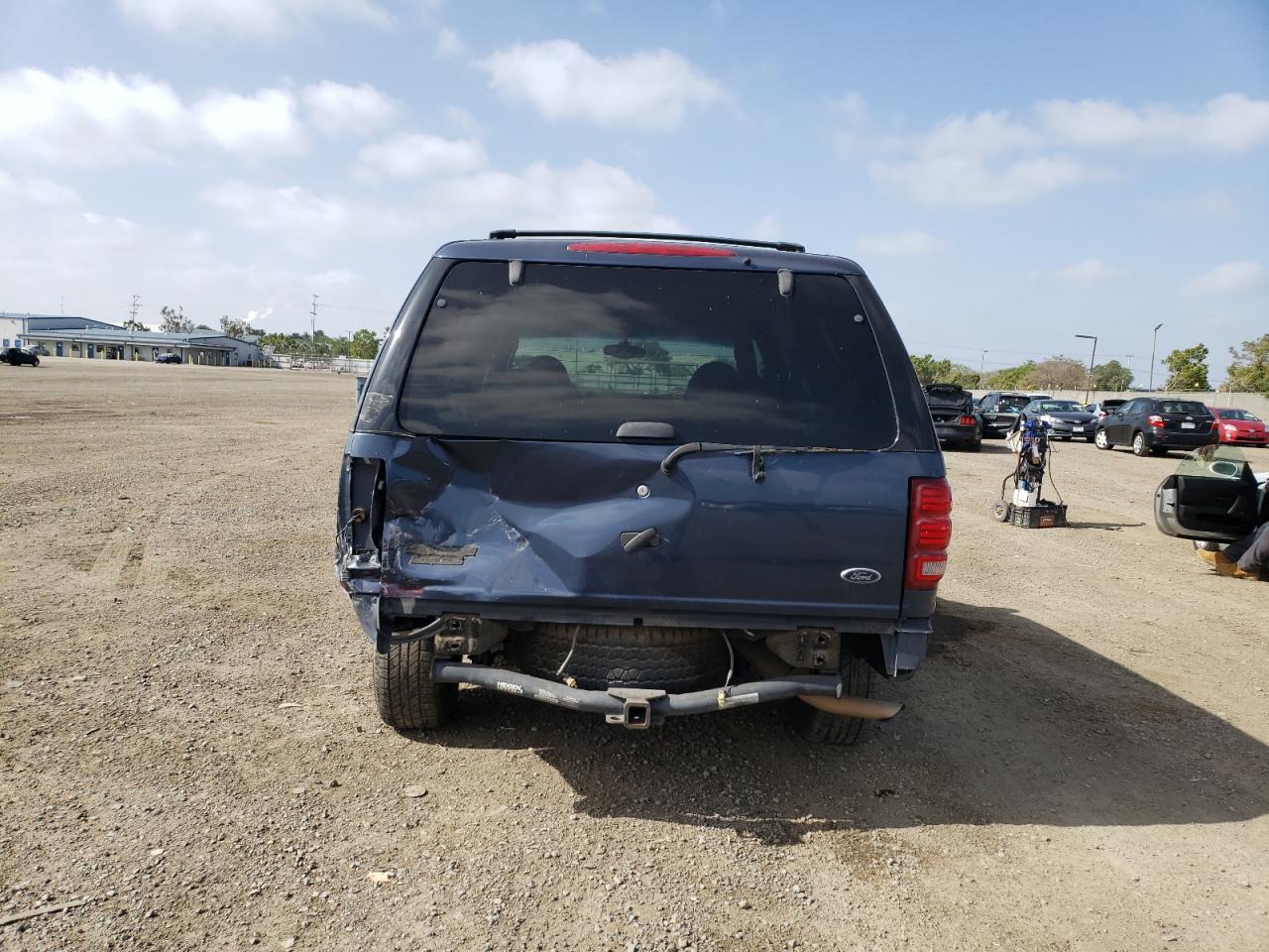 Photo 9 from auction – 2002 FORD EXPEDITION with VIN 1FMRU15W92LA13065