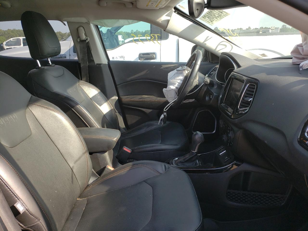 Photo 5 from auction – 2018 JEEP COMPASS LI with VIN 3C4NJCCB3JT425430