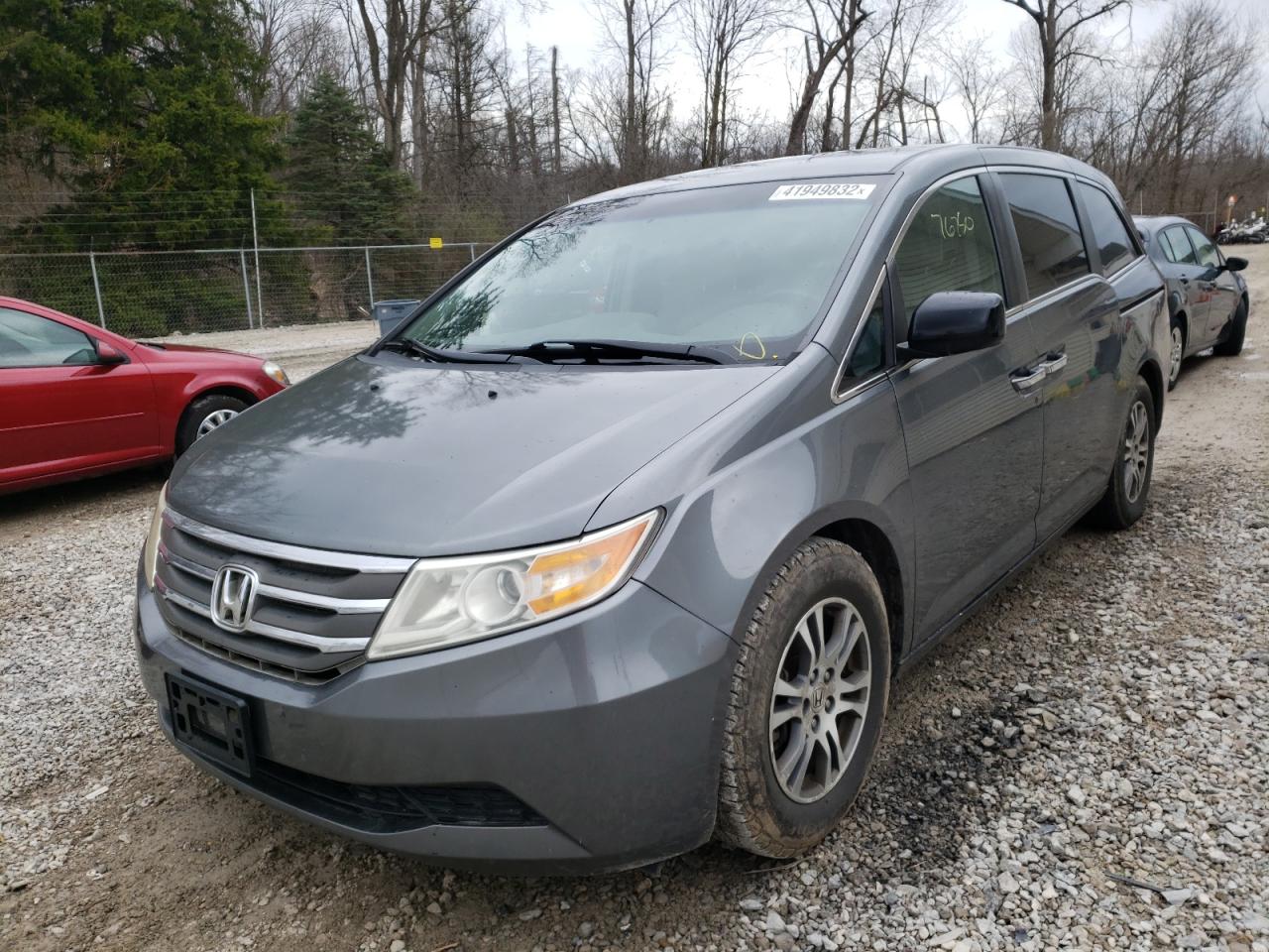 Photo 2 from auction – 2011 HONDA ODYSSEY EX with VIN 5FNRL5H47BB056069