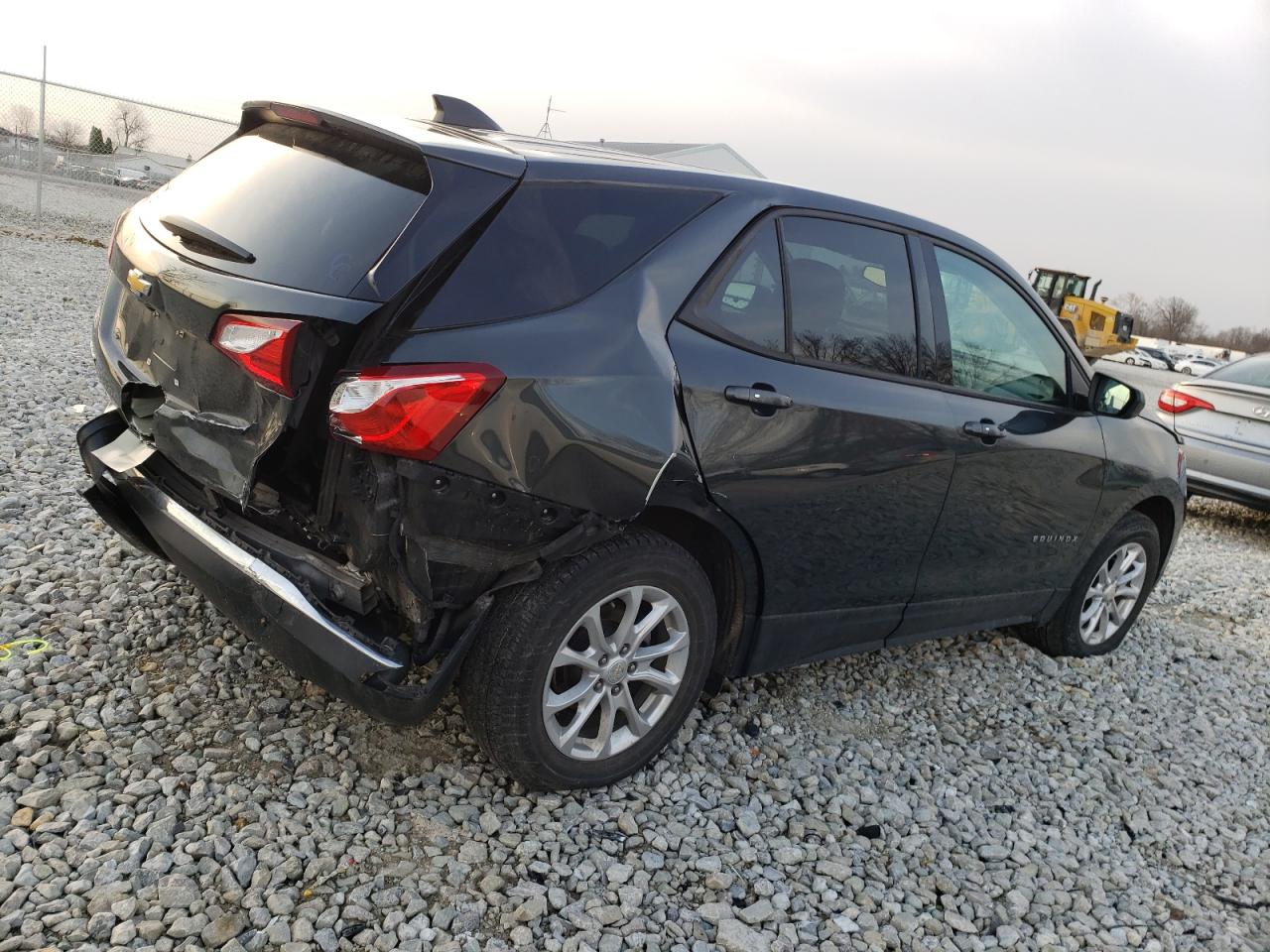 Photo 4 from auction – 2018 CHEVROLET EQUINOX LS with VIN 3GNAXREV2JS578465