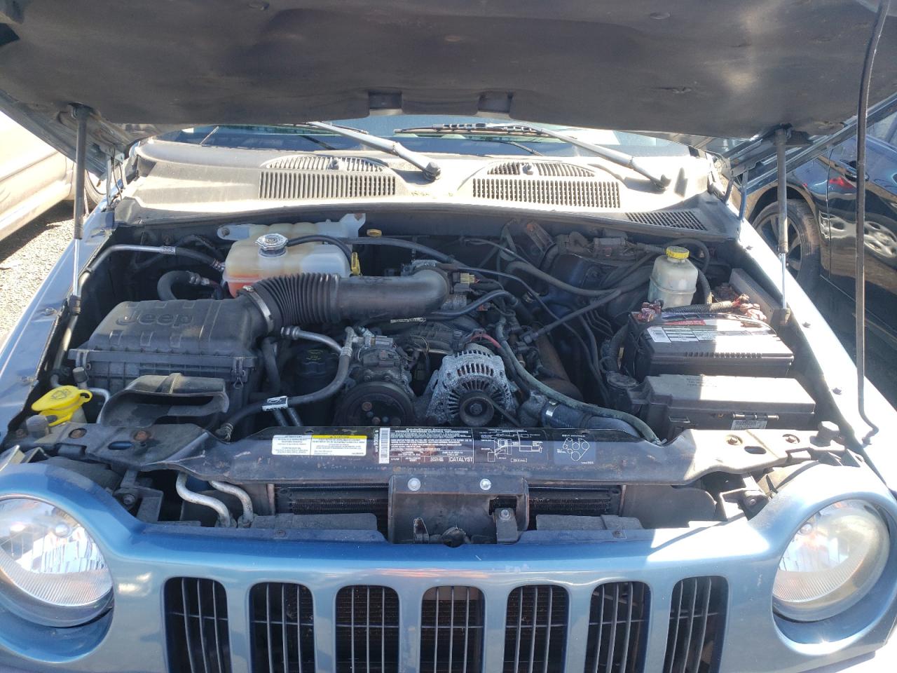Photo 7 from auction – 2004 JEEP LIBERTY SP with VIN 1J4GL48K94W292246