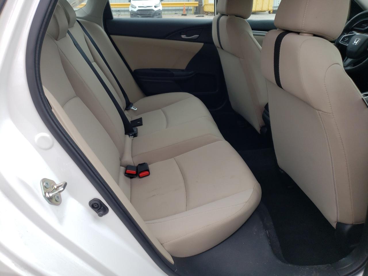 Photo 6 from auction – 2016 HONDA CIVIC LX with VIN 19XFC2F56GE076422