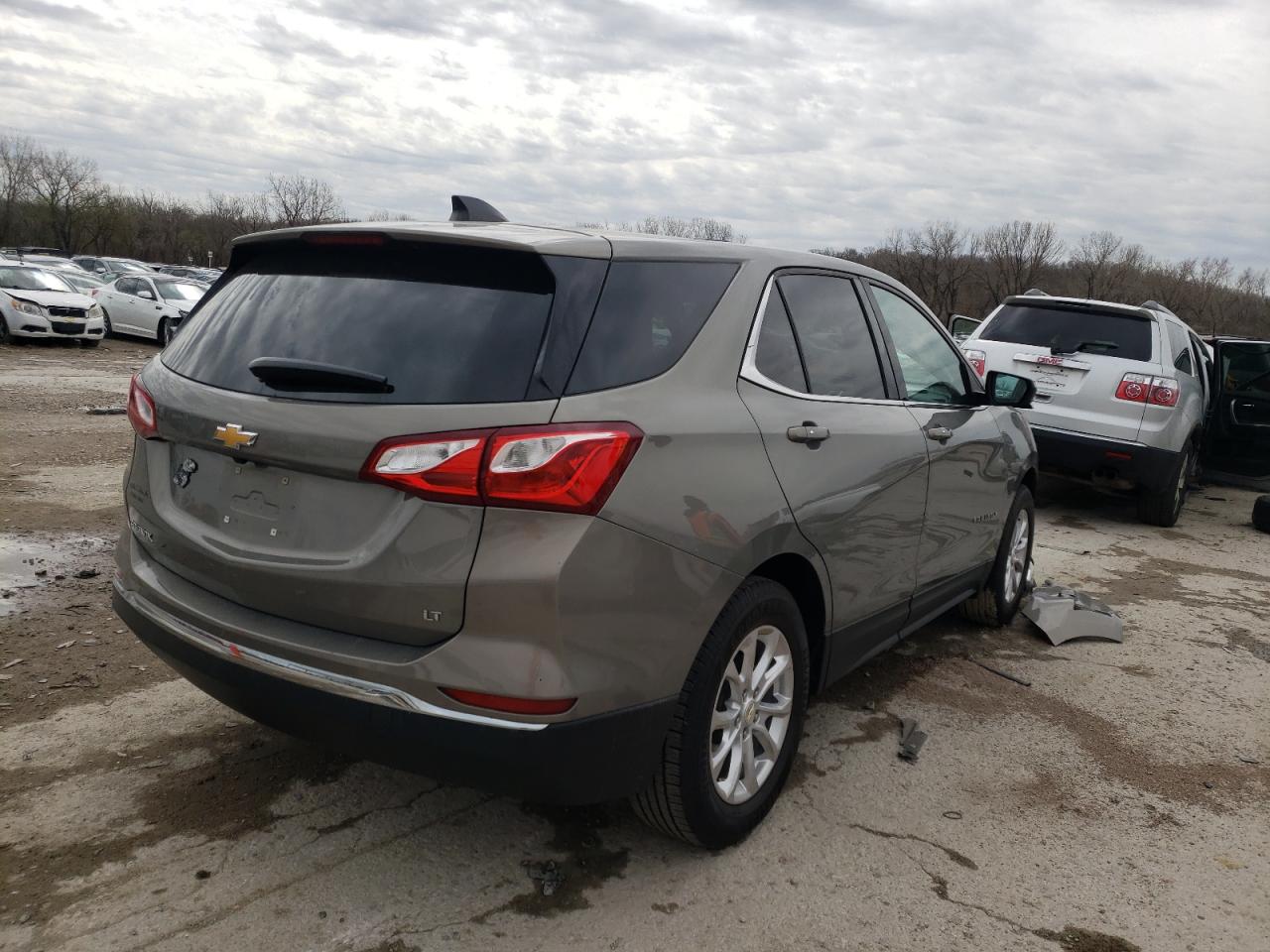 Photo 4 from auction – 2018 CHEVROLET EQUINOX LT with VIN 3GNAXJEV7JS627726