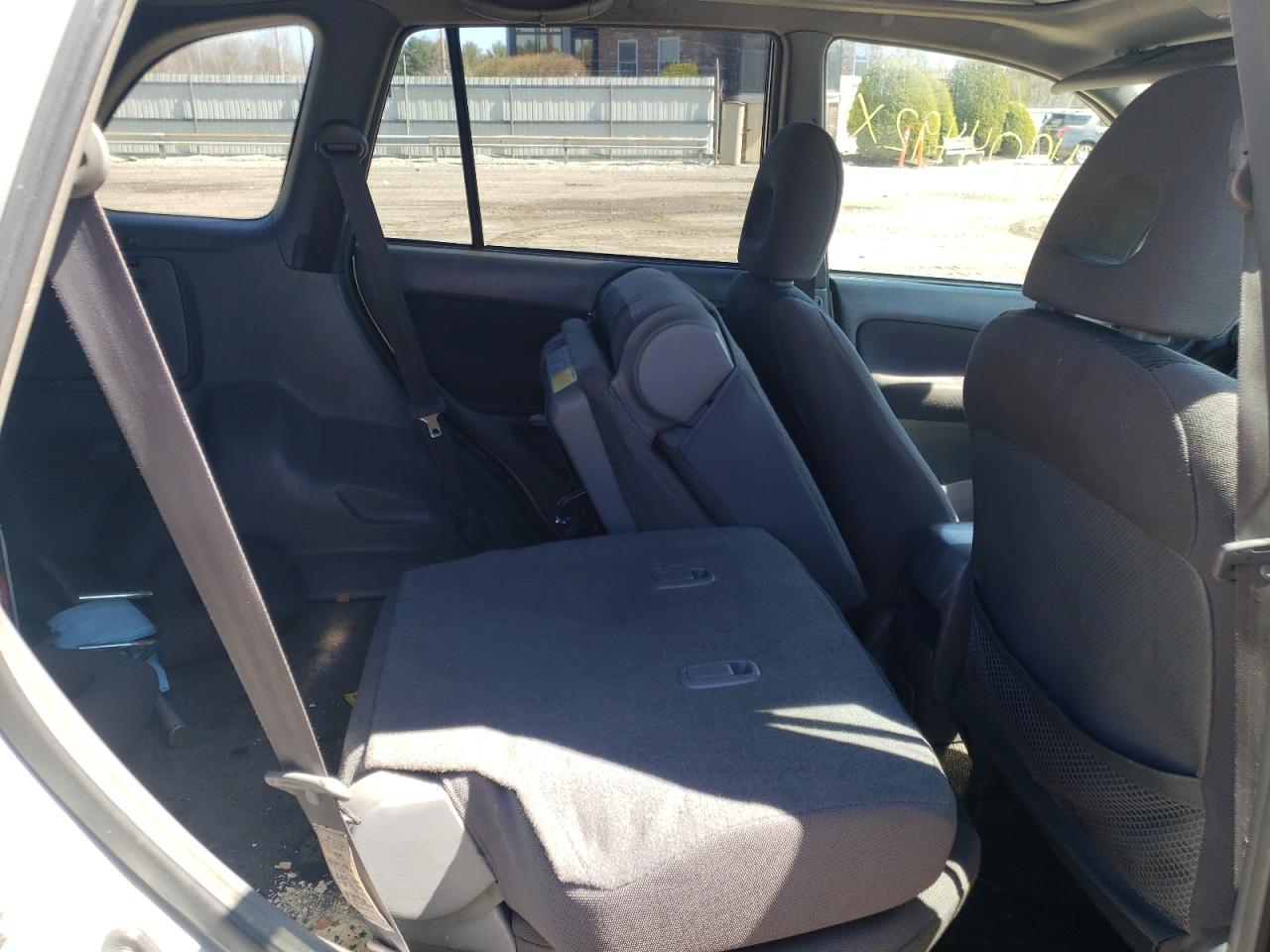 Photo 6 from auction – 2001 TOYOTA RAV4 with VIN JTEHH20V210105817