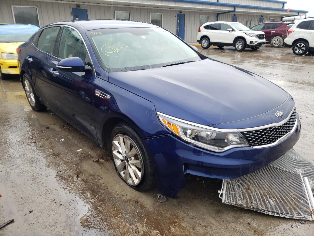 KIA OPTIMA EX 2018 with VIN 5XXGU4L32JG184339 - Photo from auction