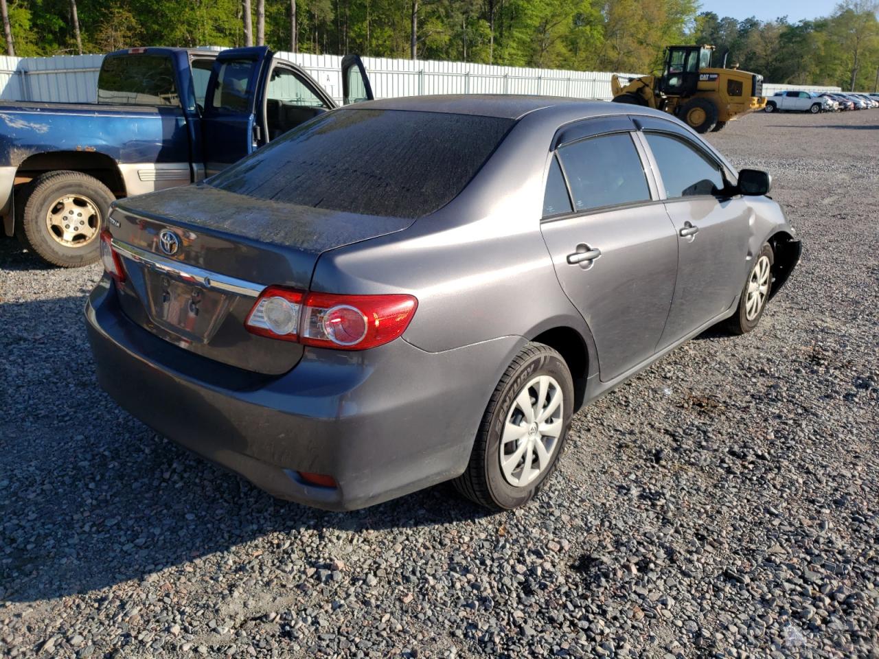 Photo 4 from auction – 2013 TOYOTA COROLLA with VIN 5YFBU4EE9DP076403