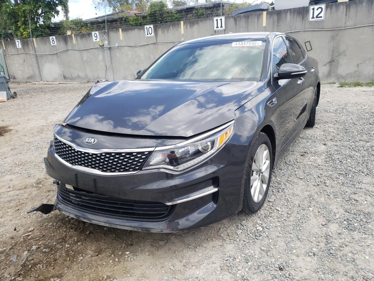 Zdjęcie 2 z aukcji – 2018 KIA OPTIMA EX z VIN 5XXGU4L30JG215877