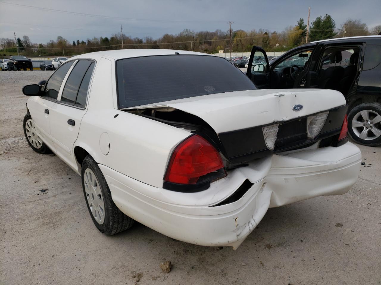 Photo 3 from auction – 2008 FORD CROWN VICT with VIN 2FAFP71V08X158317