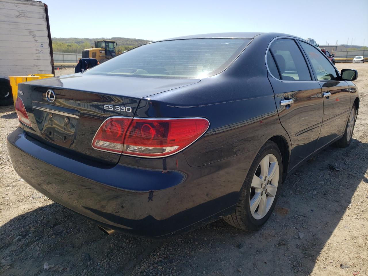 Photo 4 from auction – 2005 LEXUS ES 330 with VIN JTHBA30G855085991
