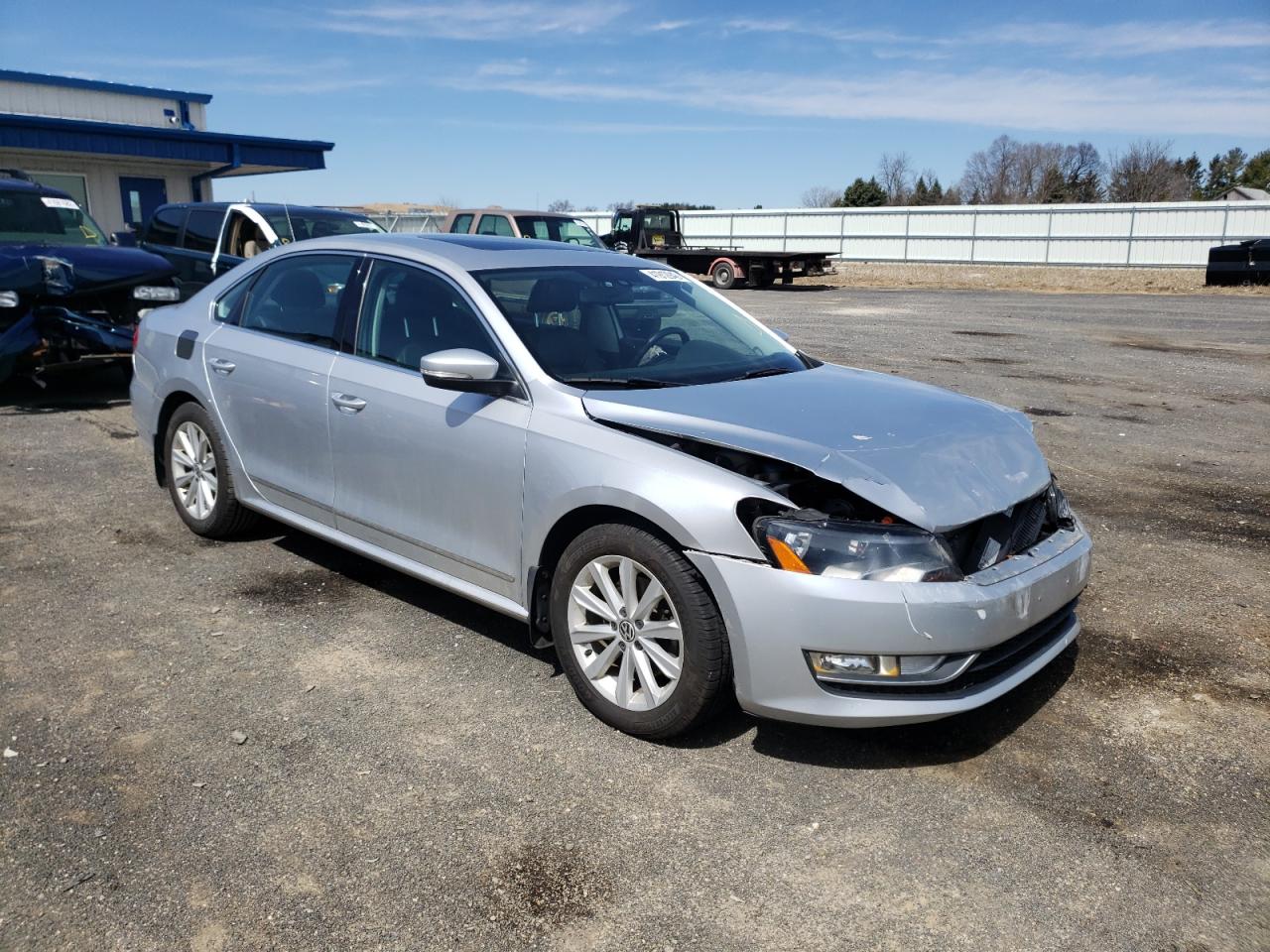 VOLKSWAGEN PASSAT SEL 2013 with VIN 1VWCH7A38DC039699 - Photo from auction