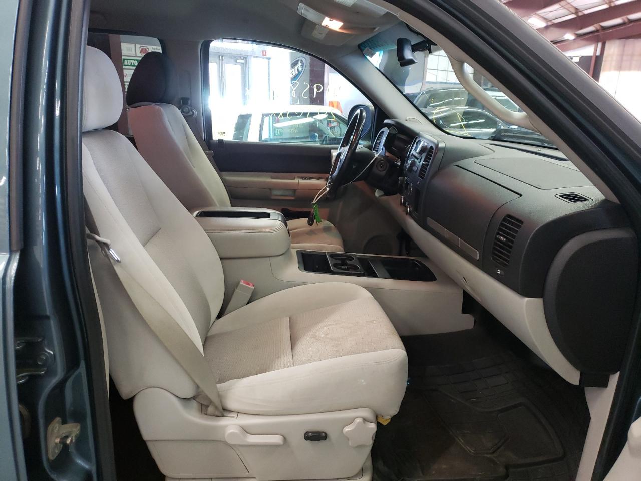 Photo 5 from auction – 2007 CHEVROLET SILVERADO with VIN 2GCEK13M371646152