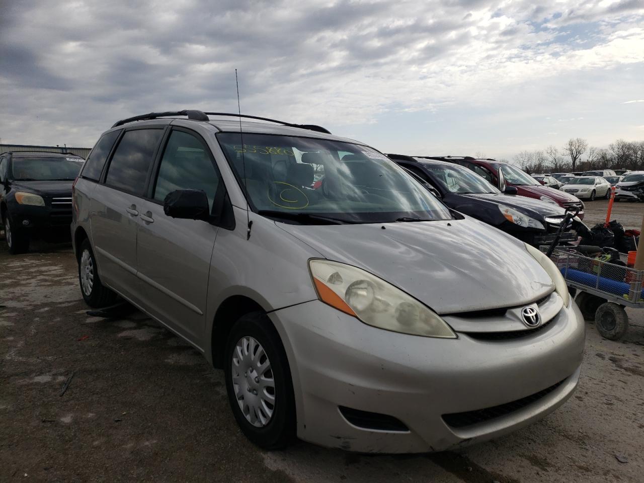 TOYOTA SIENNA CE 2006 with VIN 5TDZA23C76S555880 - Photo from auction