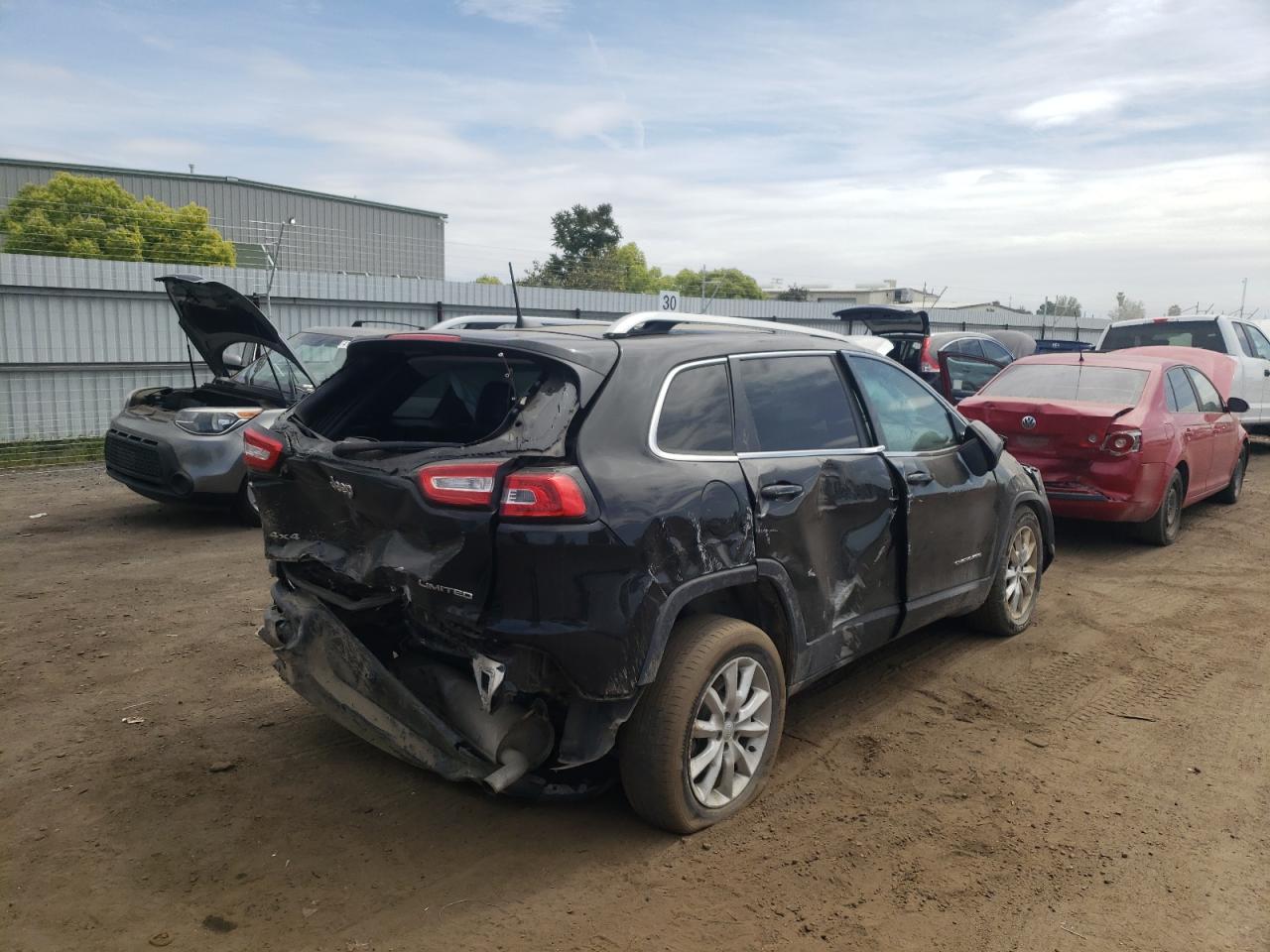 Photo 4 from auction – 2017 JEEP CHEROKEE L with VIN 1C4PJMDS2HW632599