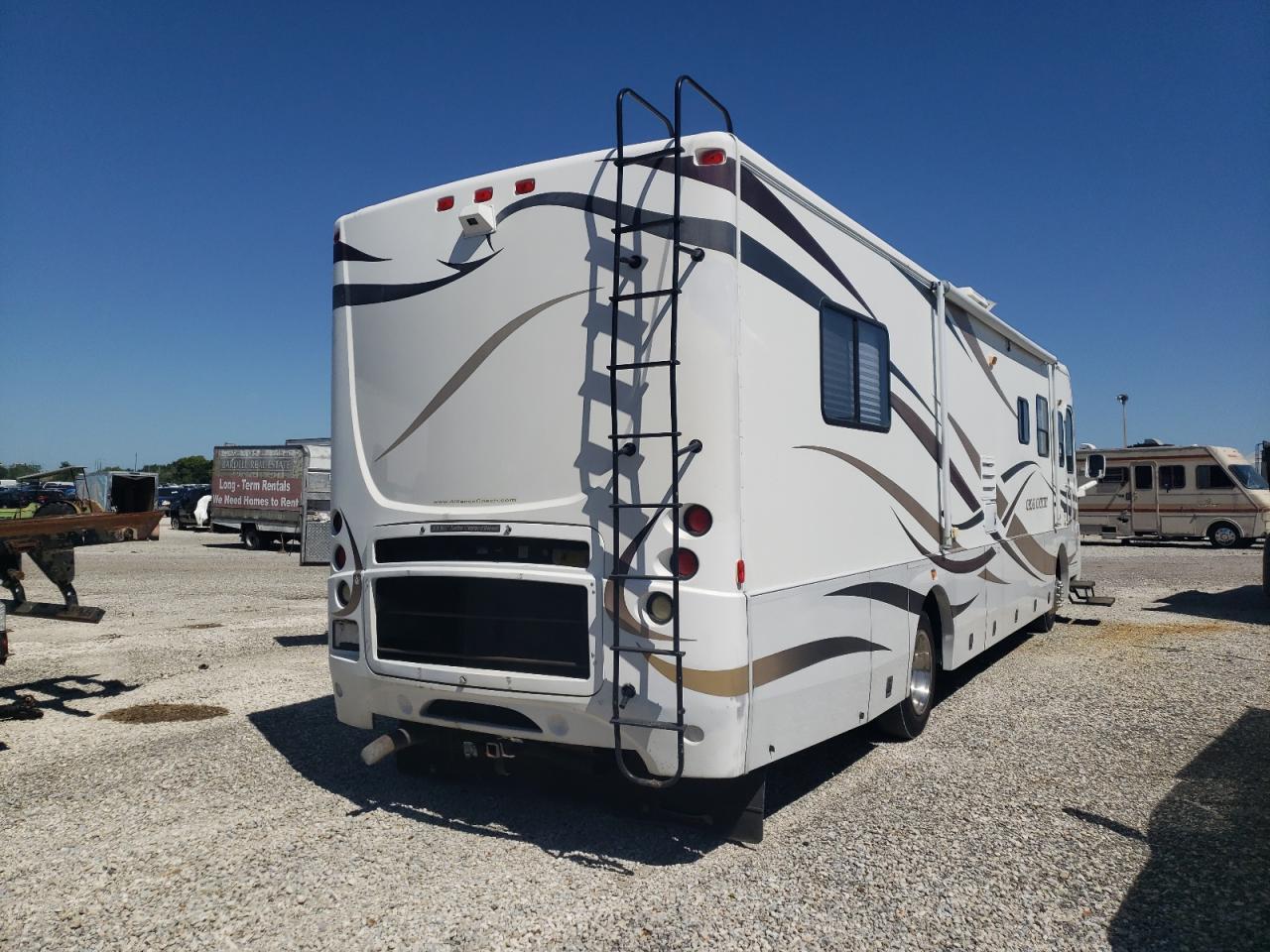 Photo 4 from auction – 2007 COMA MTR HOME with VIN 4UZAAJBV97CY31579