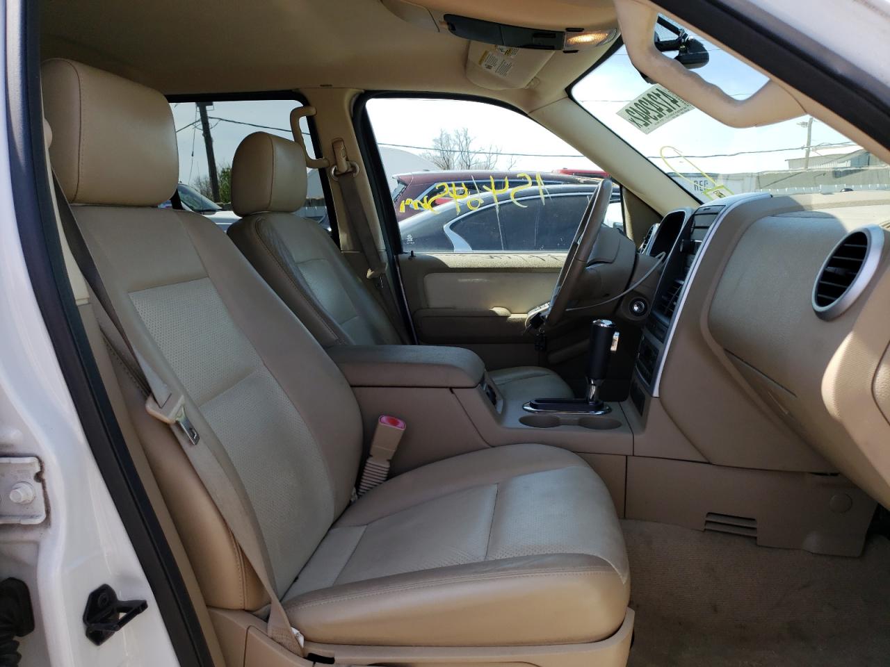 Photo 5 from auction – 2007 MERCURY MOUNTAINEE with VIN 4M2EU47E97UJ09525