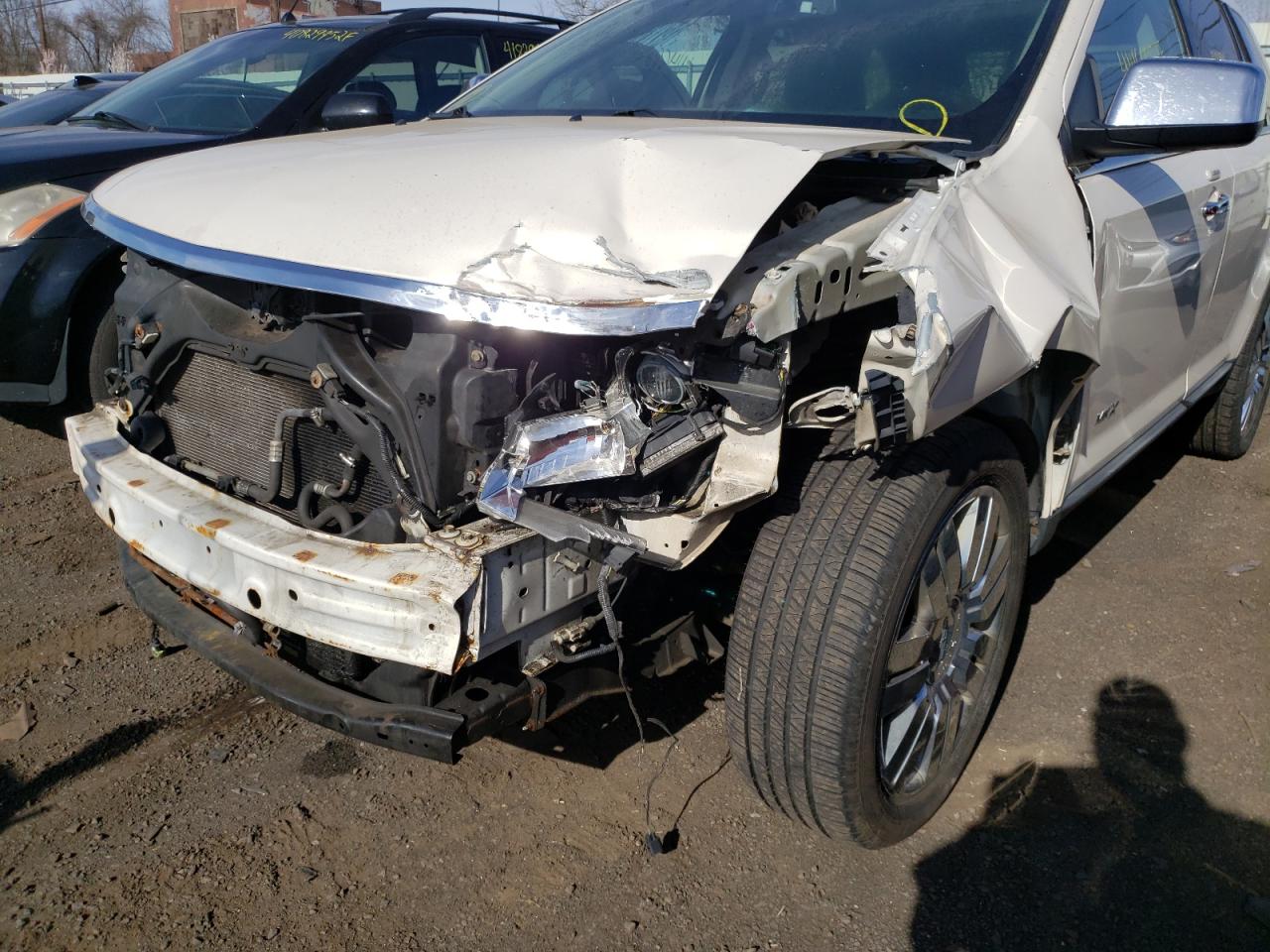 Photo 9 from auction – 2008 LINCOLN MKX with VIN 2LMDU88C68BJ13965