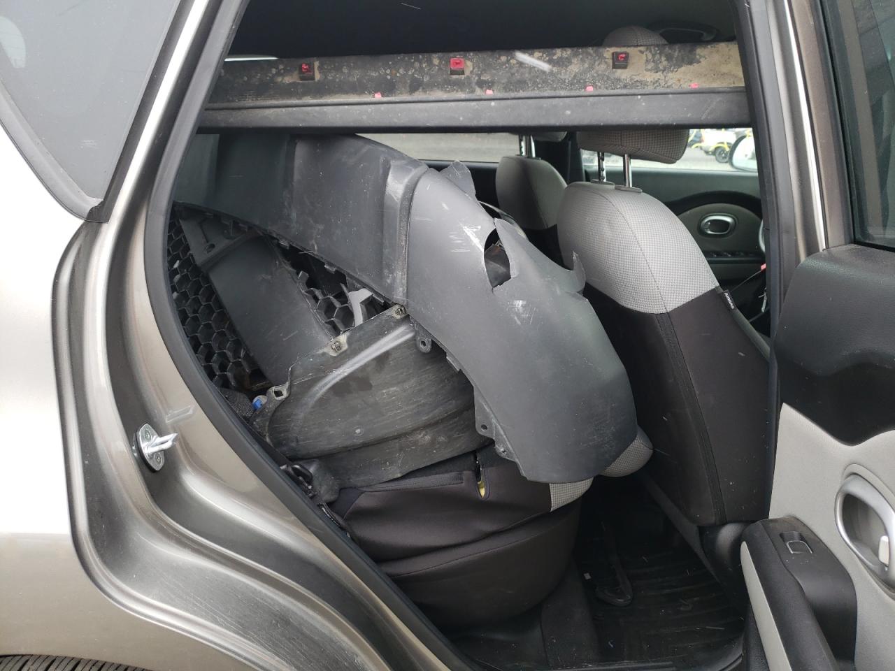 Photo 6 from auction – 2017 KIA SOUL with VIN KNDJN2A20H7498253