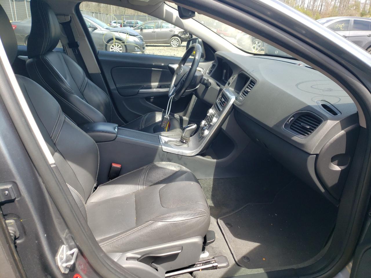 Photo 5 from auction – 2017 VOLVO S60 with VIN YV126MFLXH2431374