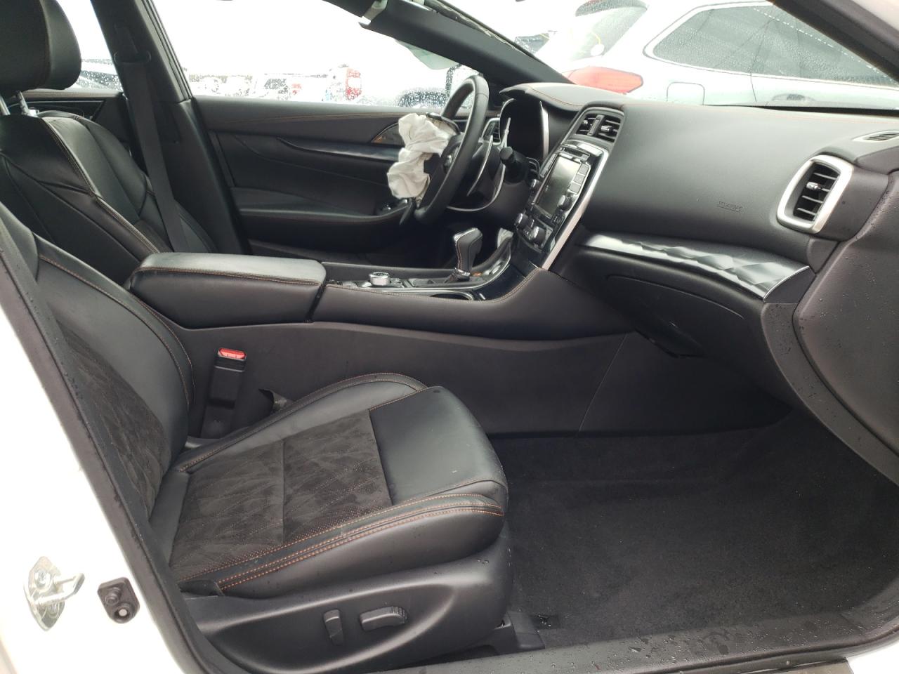 Photo 5 from auction – 2021 NISSAN MAXIMA SR with VIN 1N4AA6EV9MC505053