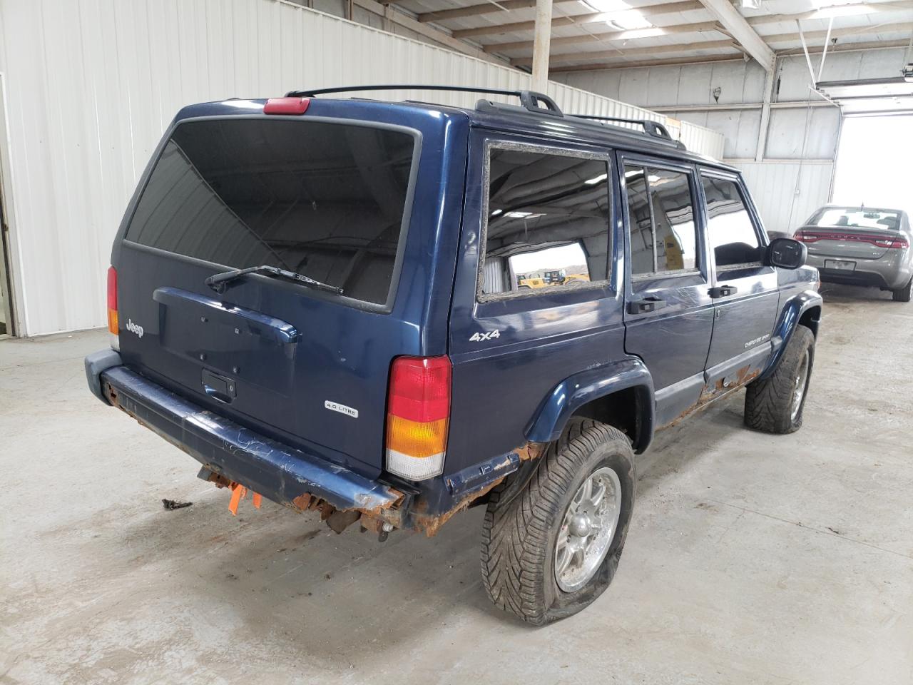 Photo 4 from auction – 2001 JEEP CHEROKEE S with VIN 1J4FF48S61L617449