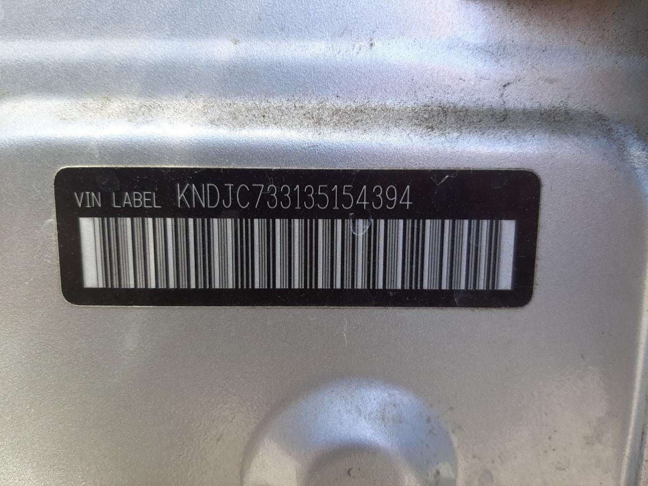Photo 10 from auction – 2003 KIA SORENTO EX with VIN KNDJC733135154394