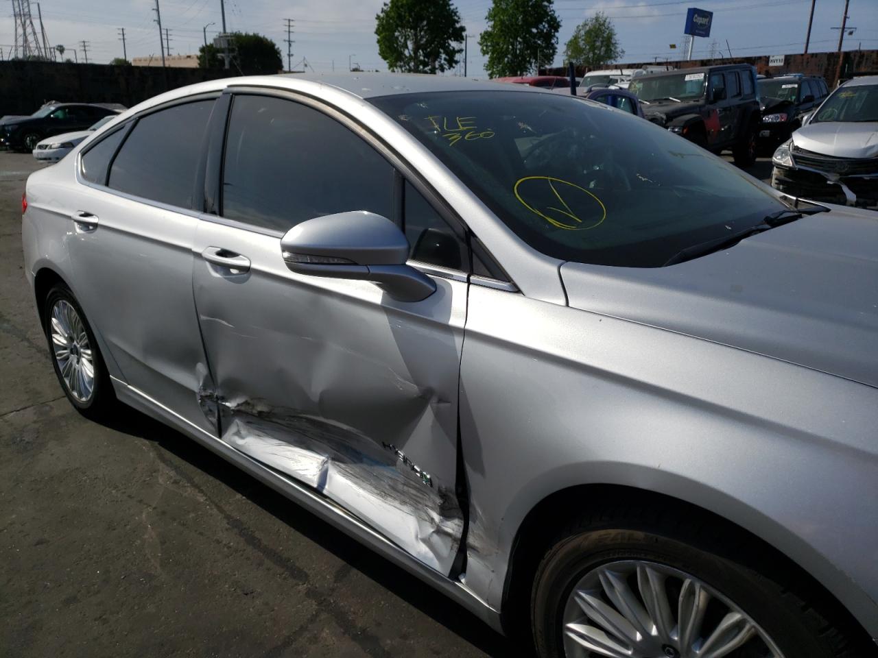 Photo 9 from auction – 2016 FORD FUSION SE with VIN 3FA6P0LU0GR333058