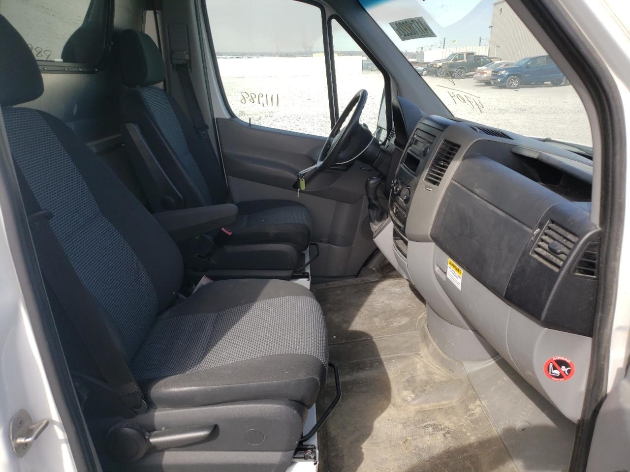 Photo 5 from auction – 2012 MERCEDES-BENZ SPRINTER 2 with VIN WD3PE8CC2C5644704
