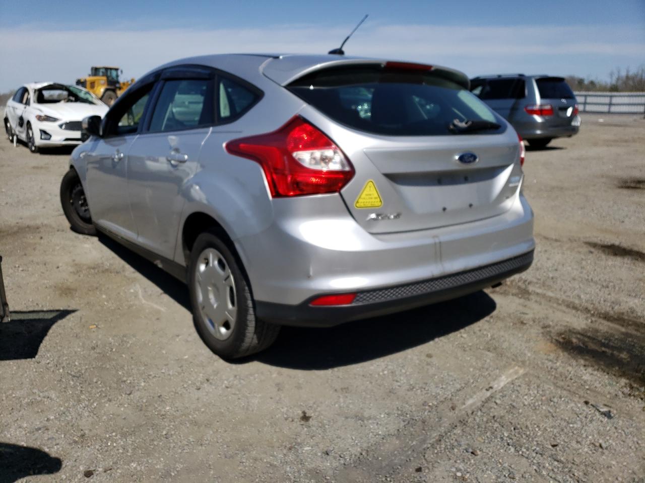 Photo 3 from auction – 2012 FORD FOCUS SE with VIN 1FAHP3K2XCL195533