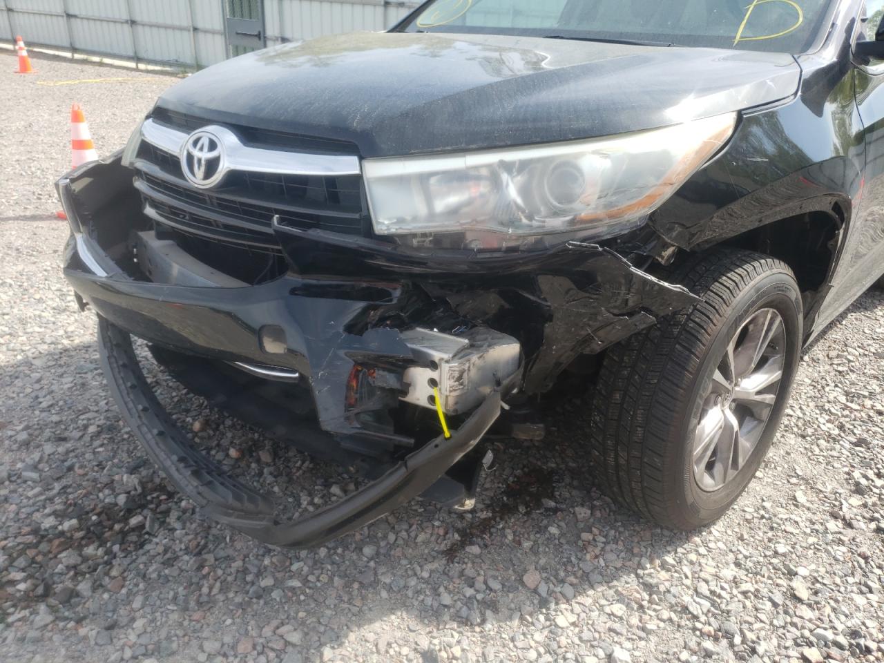 Photo 9 from auction – 2015 TOYOTA HIGHLANDER with VIN 5TDKKRFH4FS085449