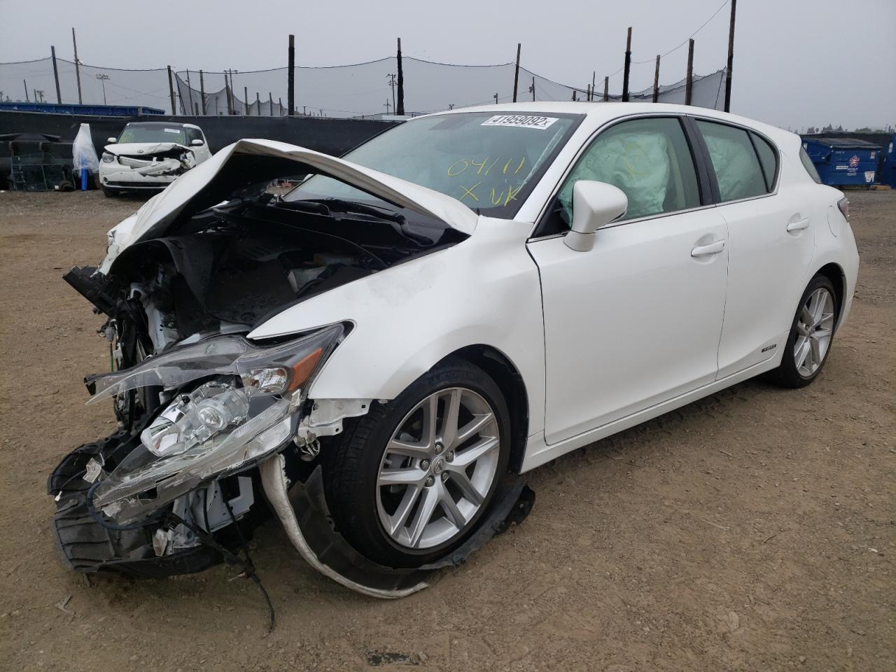 Photo 2 from auction – 2016 LEXUS CT 200 with VIN JTHKD5BH0G2266600