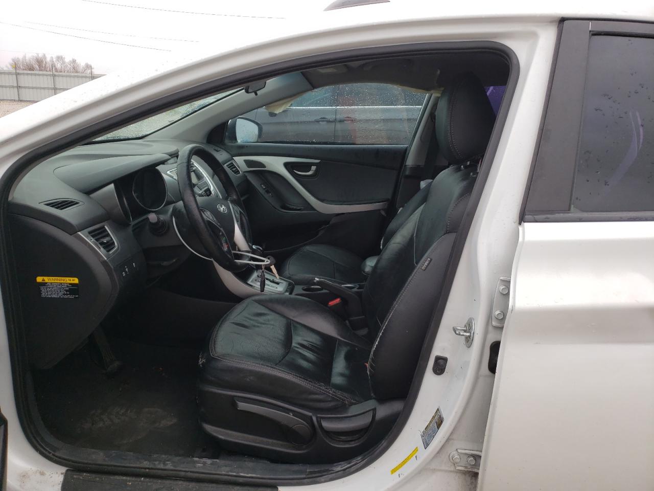 Photo 5 from auction – 2012 HYUNDAI ELANTRA GL with VIN 5NPDH4AE6CH129671