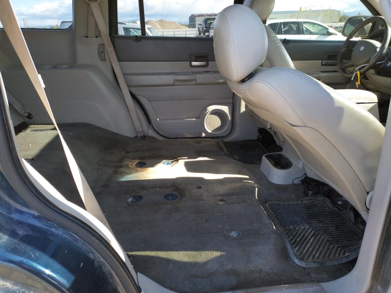 Photo 6 from auction – 2004 DODGE DURANGO LI with VIN 1D8HB58D04F144069