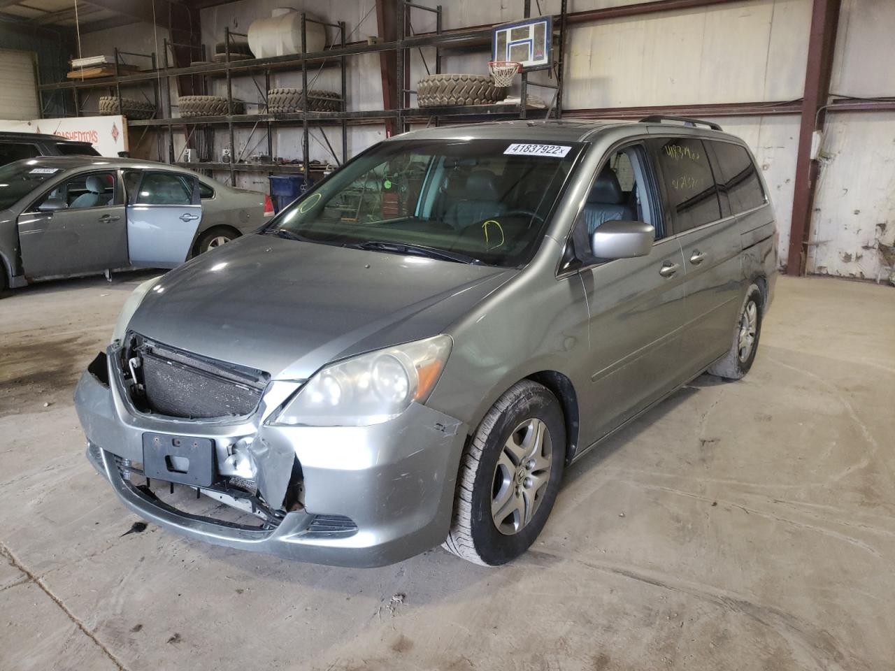 Photo 2 from auction – 2005 HONDA ODYSSEY with VIN 5FNRL38665B041041