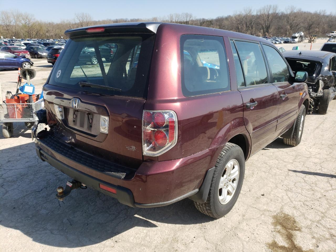Photo 4 from auction – 2007 HONDA PILOT LX with VIN 5FNYF28187B029381
