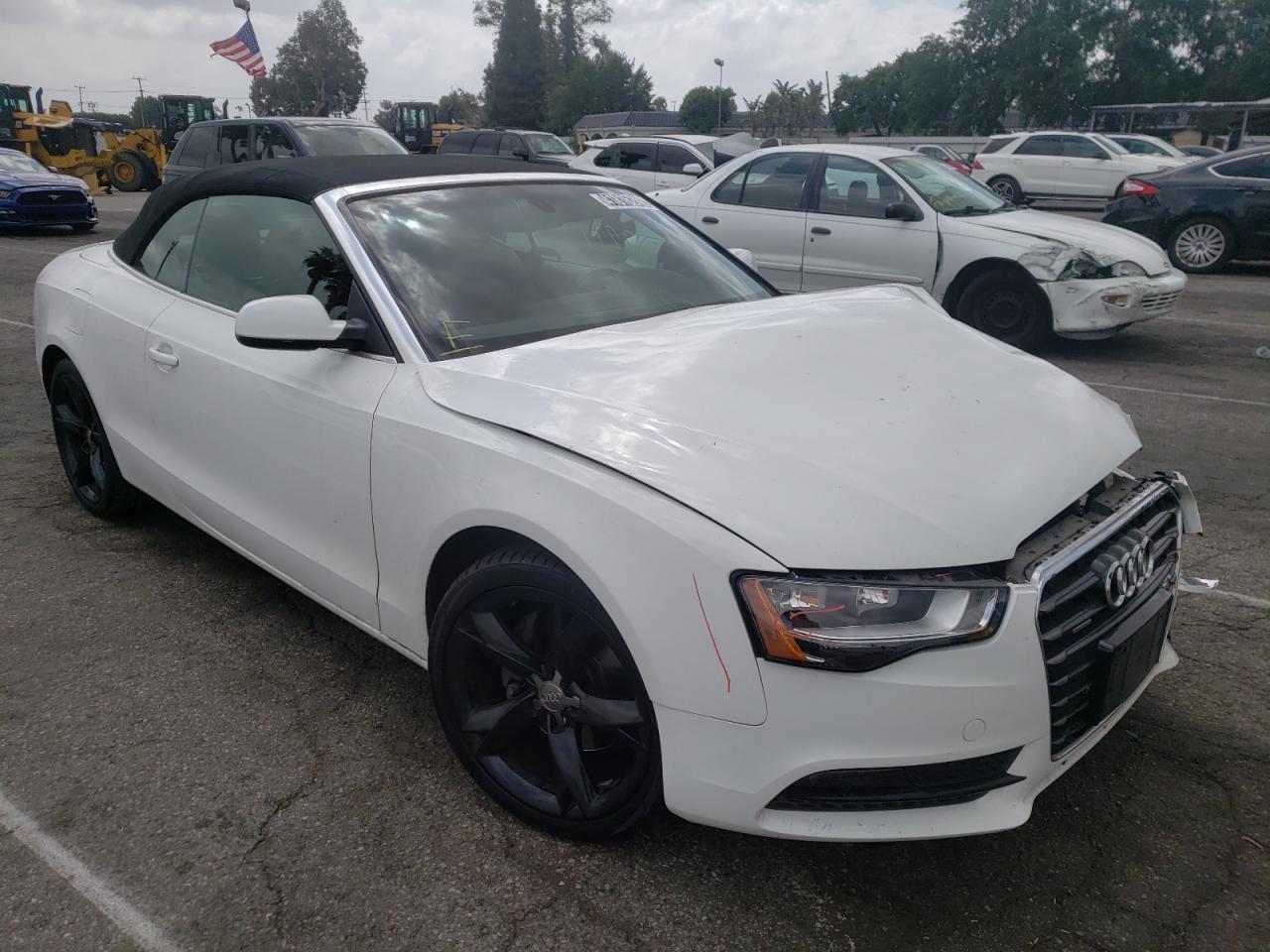 AUDI A5 PREMIUM 2014 with VIN WAUCFAFHXEN012615 - Photo from auction