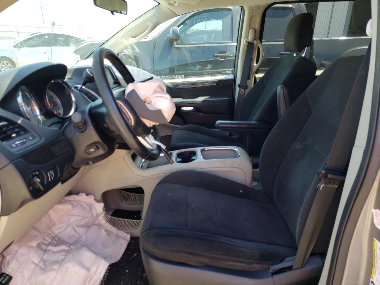 Photo 5 from auction – 2013 DODGE GRAND CARA with VIN 2C4RDGCGXDR686105