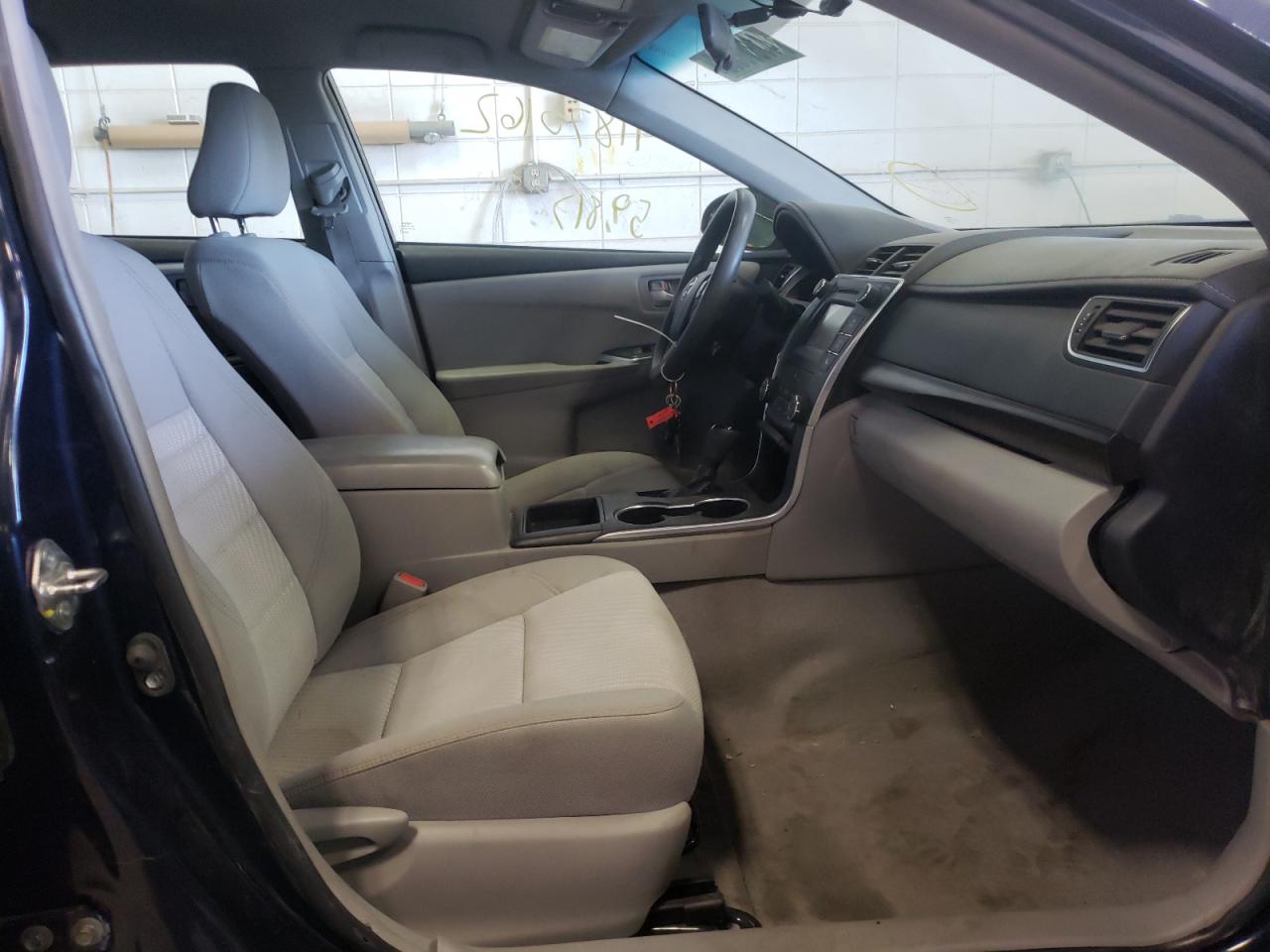 Photo 5 from auction – 2016 TOYOTA CAMRY LE with VIN 4T4BF1FK1GR569126